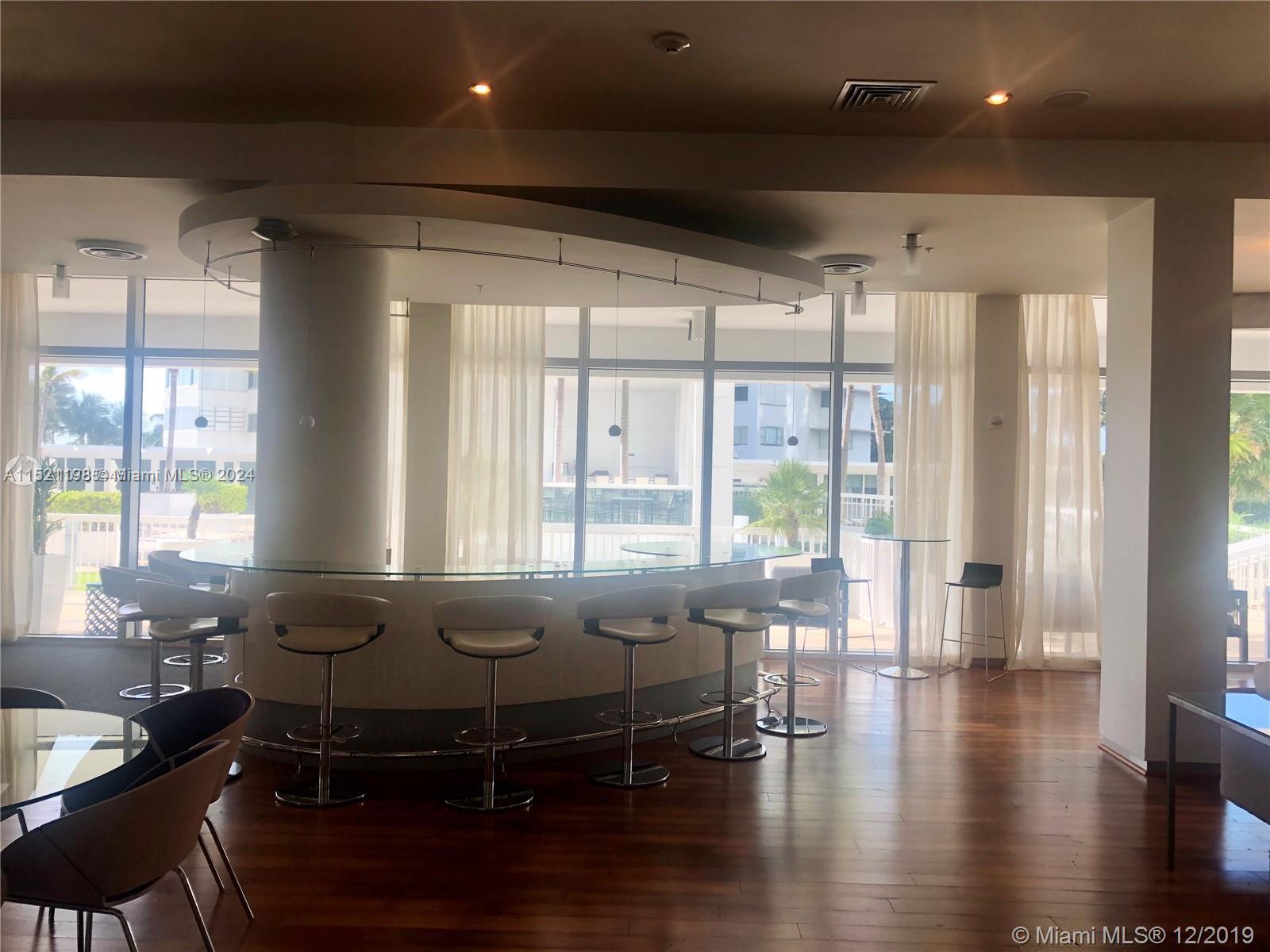 HARBOUR HOUSE - Residential
