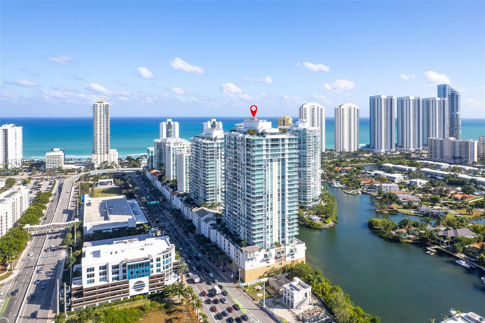 PARQUE TOWERS CONDO - Residential