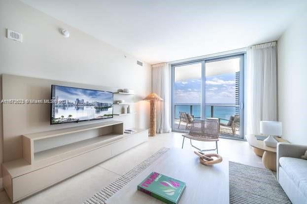 4111 SOUTH OCEAN DRIVE CO - Residential