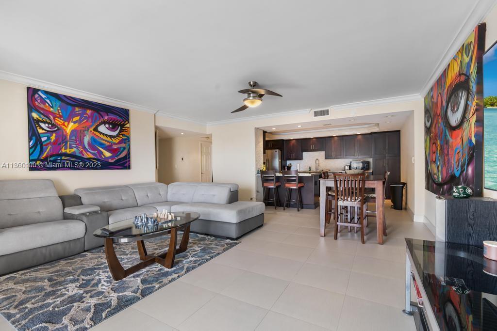 CRICKET CLUB CONDO - Residential
