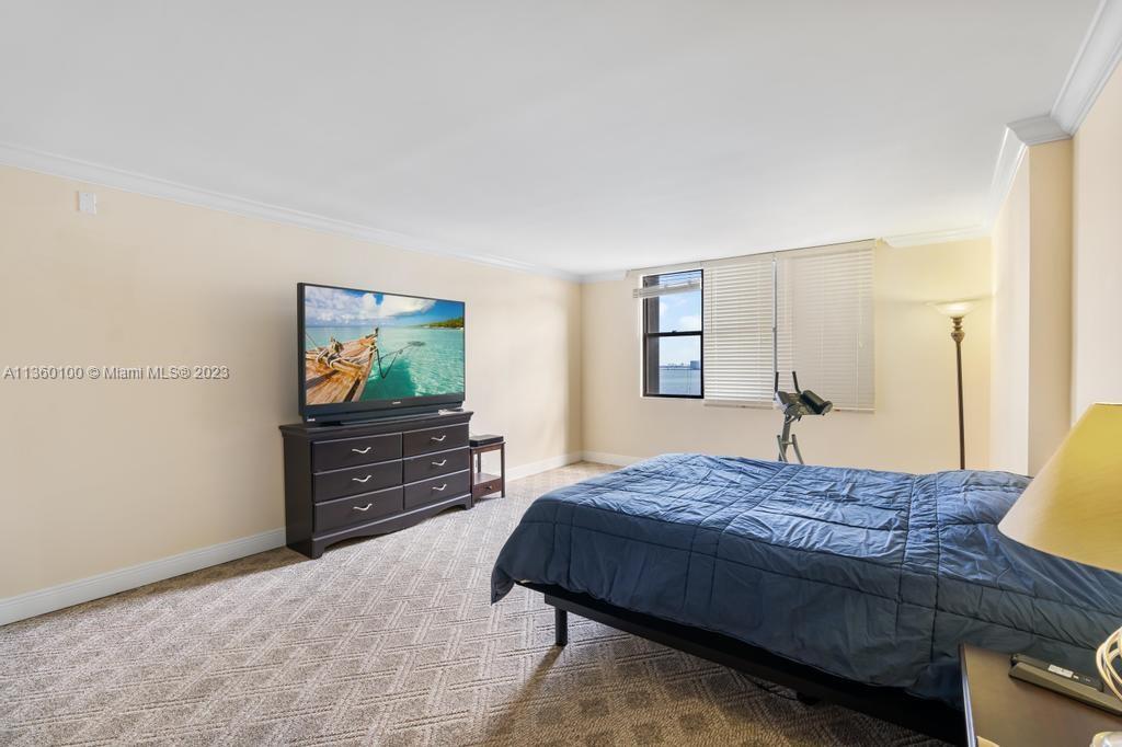 CRICKET CLUB CONDO - Residential