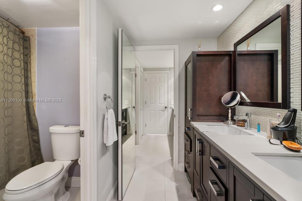 CRICKET CLUB CONDO - Residential