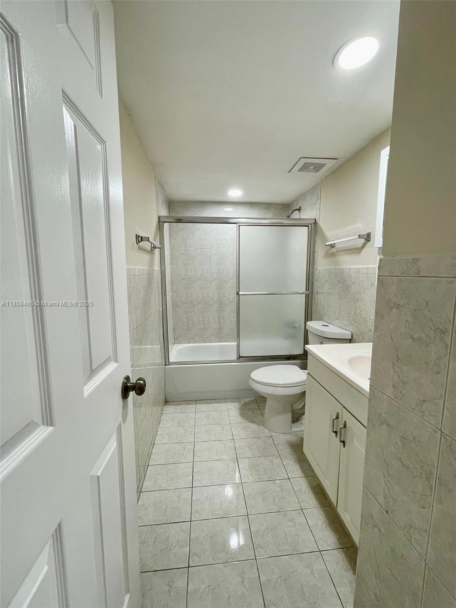 WESTLAND GARDENS CONDO - Residential Lease