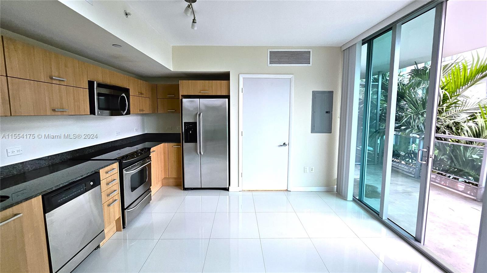 WIND CONDO - Residential