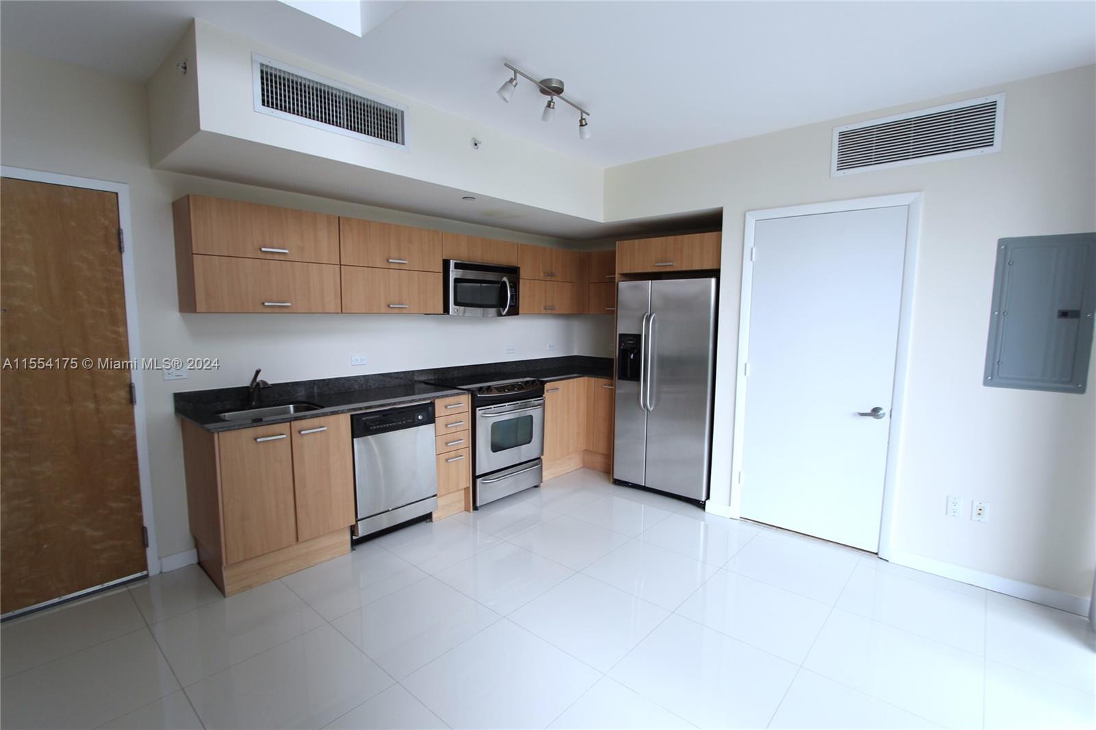WIND CONDO - Residential