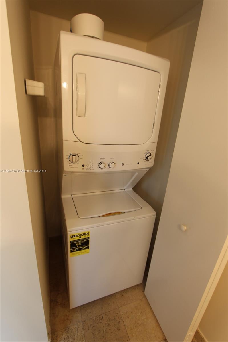 WIND CONDO - Residential