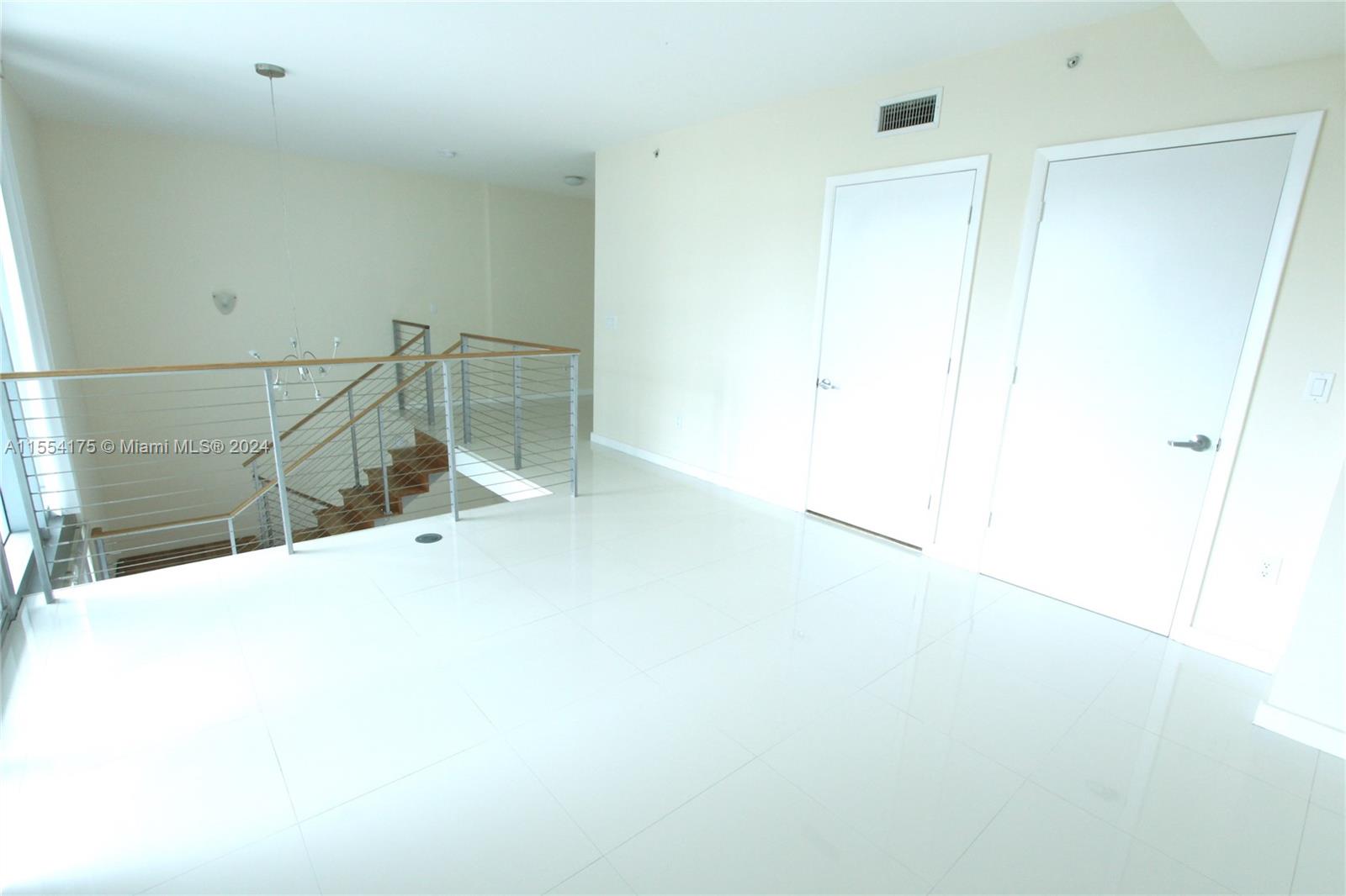 WIND CONDO - Residential