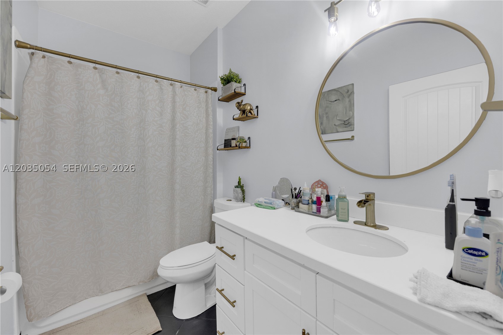 MOODY DRIVE HOMES - Residential