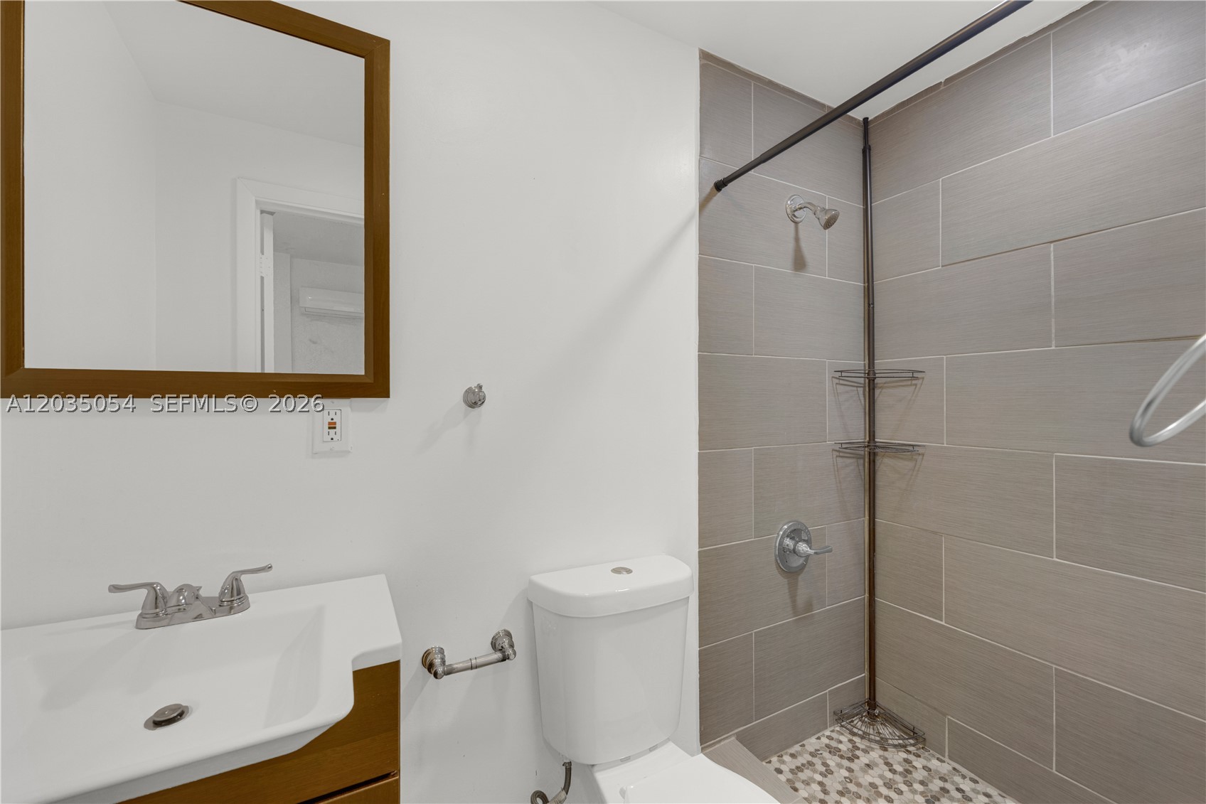 MOODY DRIVE HOMES - Residential