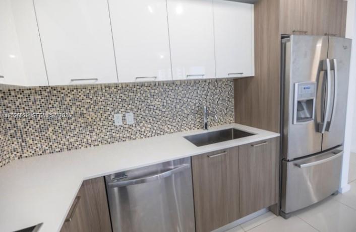 5252 PASEO CONDO - Residential Lease