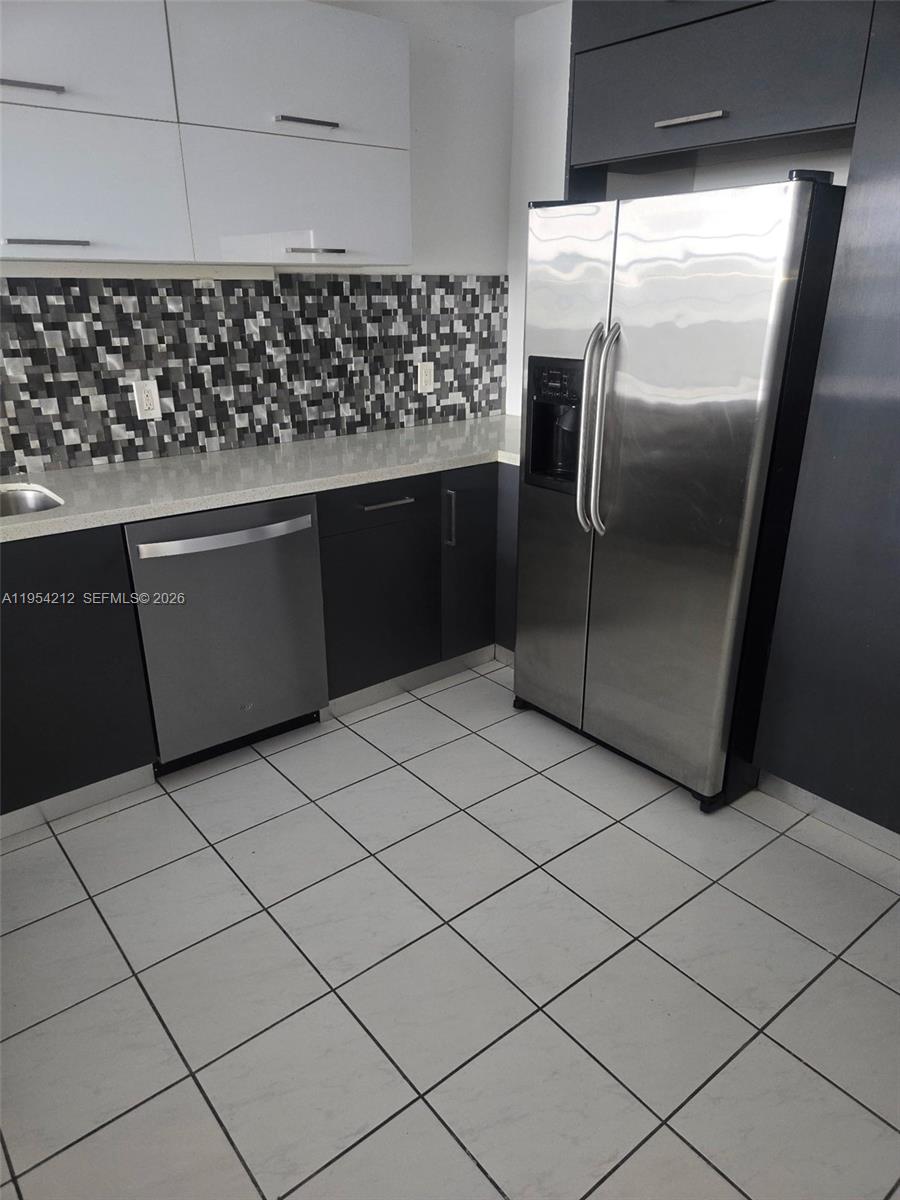 BUCKLEY TOWERS CONDO - EA - Residential