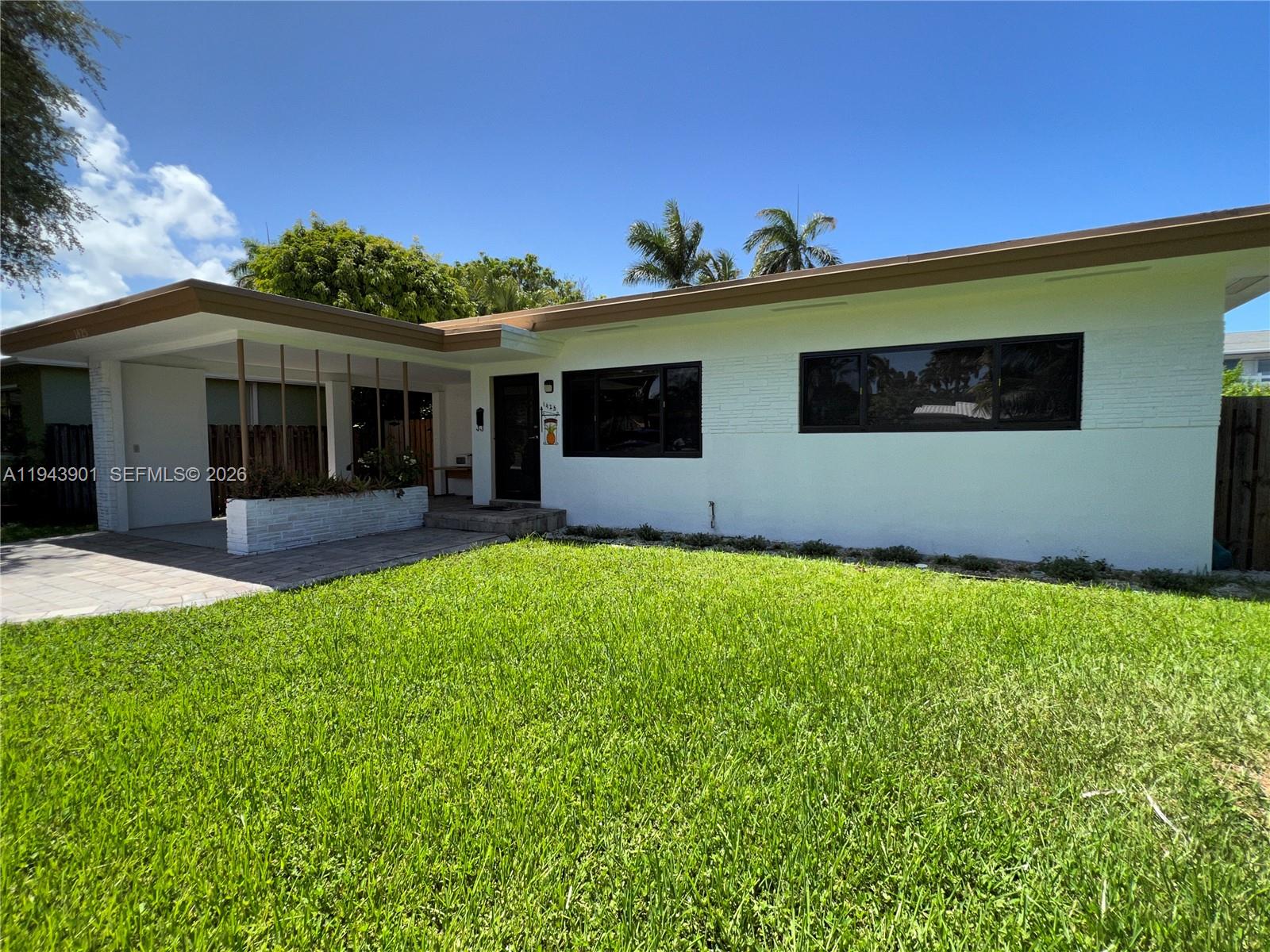 HOLLYWOOD COUNTRY CLUB DI - Residential