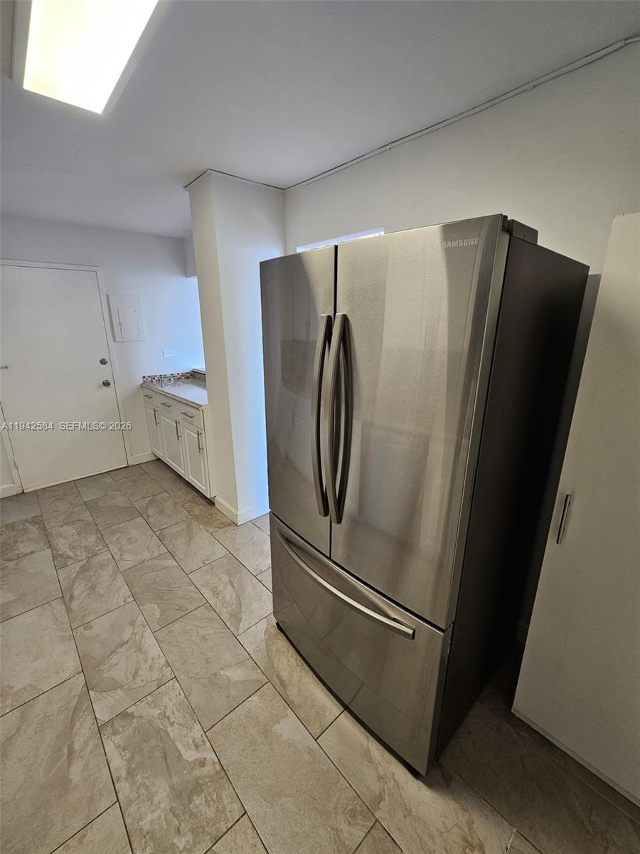 BURLEIGH HOUSE CONDO - Residential