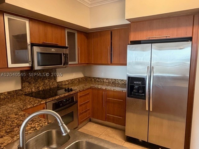PUERTA DE PALMAS CONDO - Residential Lease