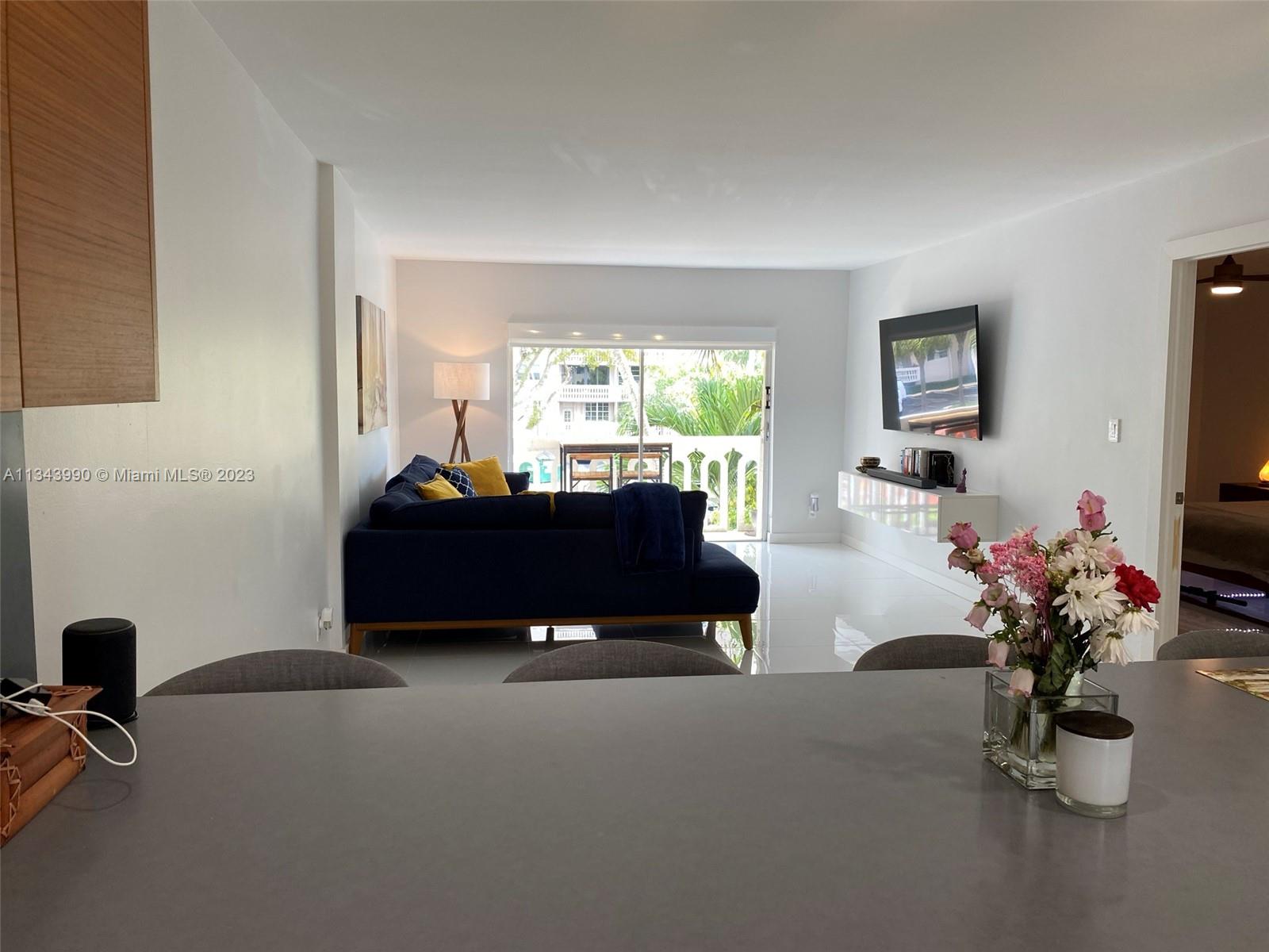 WATERS EDGE OF CORAL GABL - Residential