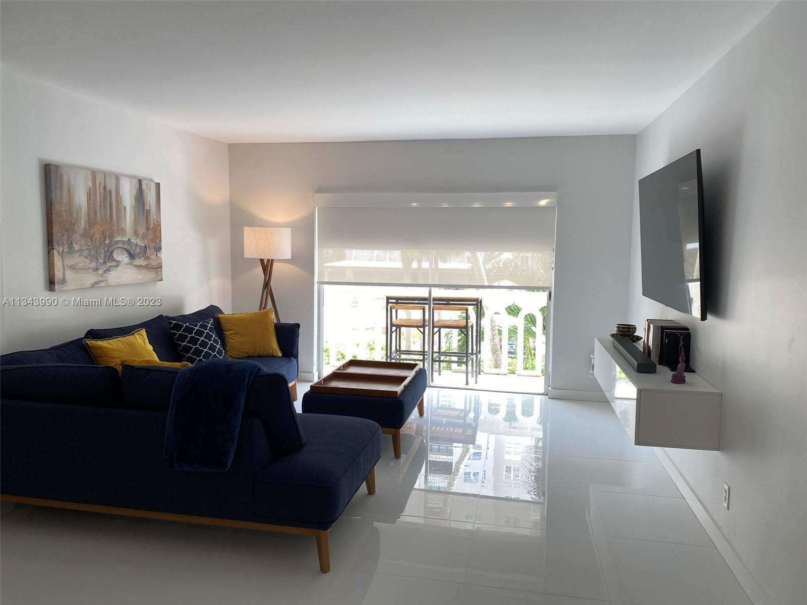 WATERS EDGE OF CORAL GABL - Residential
