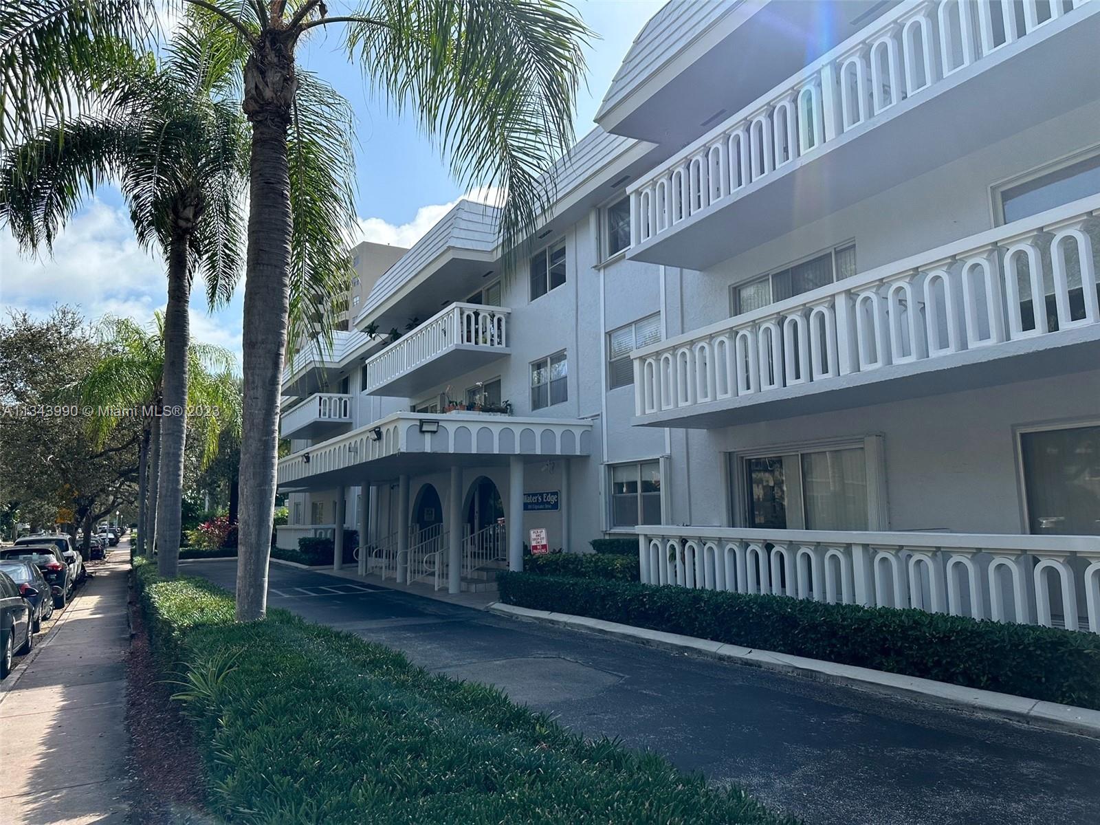 WATERS EDGE OF CORAL GABL - Residential
