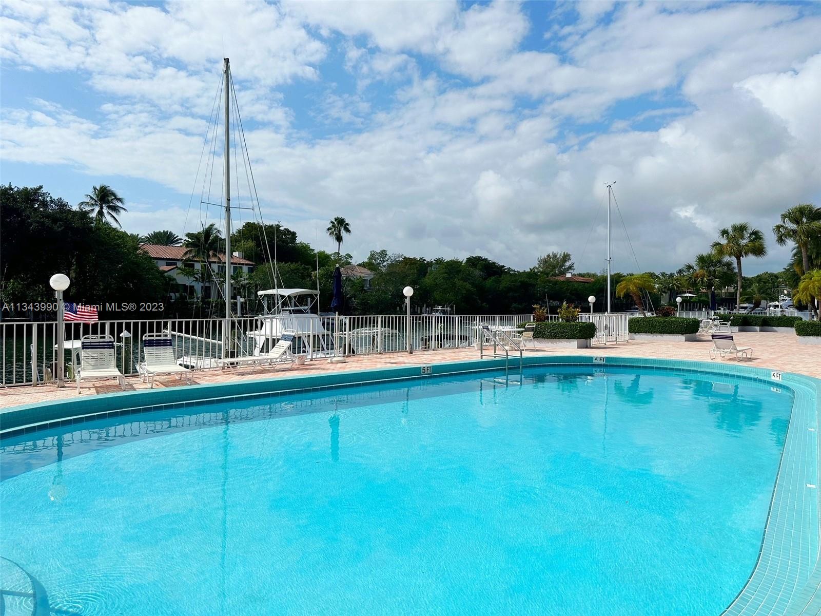 WATERS EDGE OF CORAL GABL - Residential