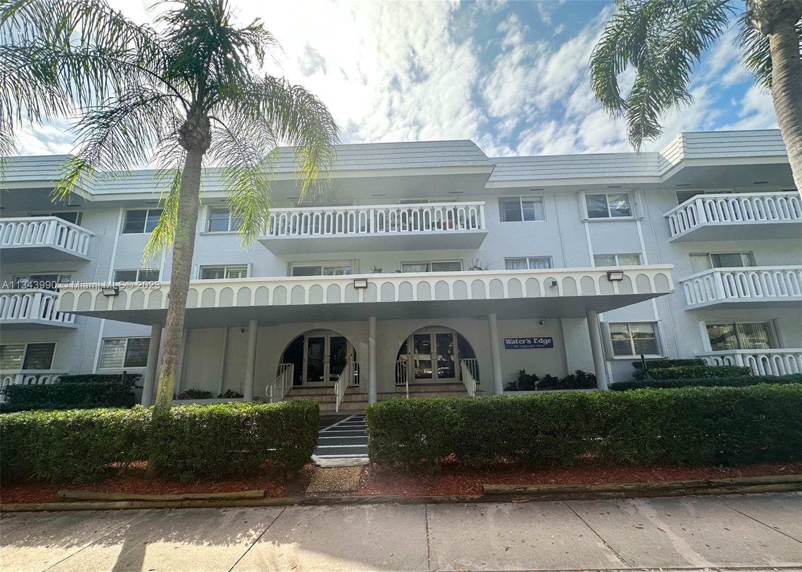 WATERS EDGE OF CORAL GABL - Residential