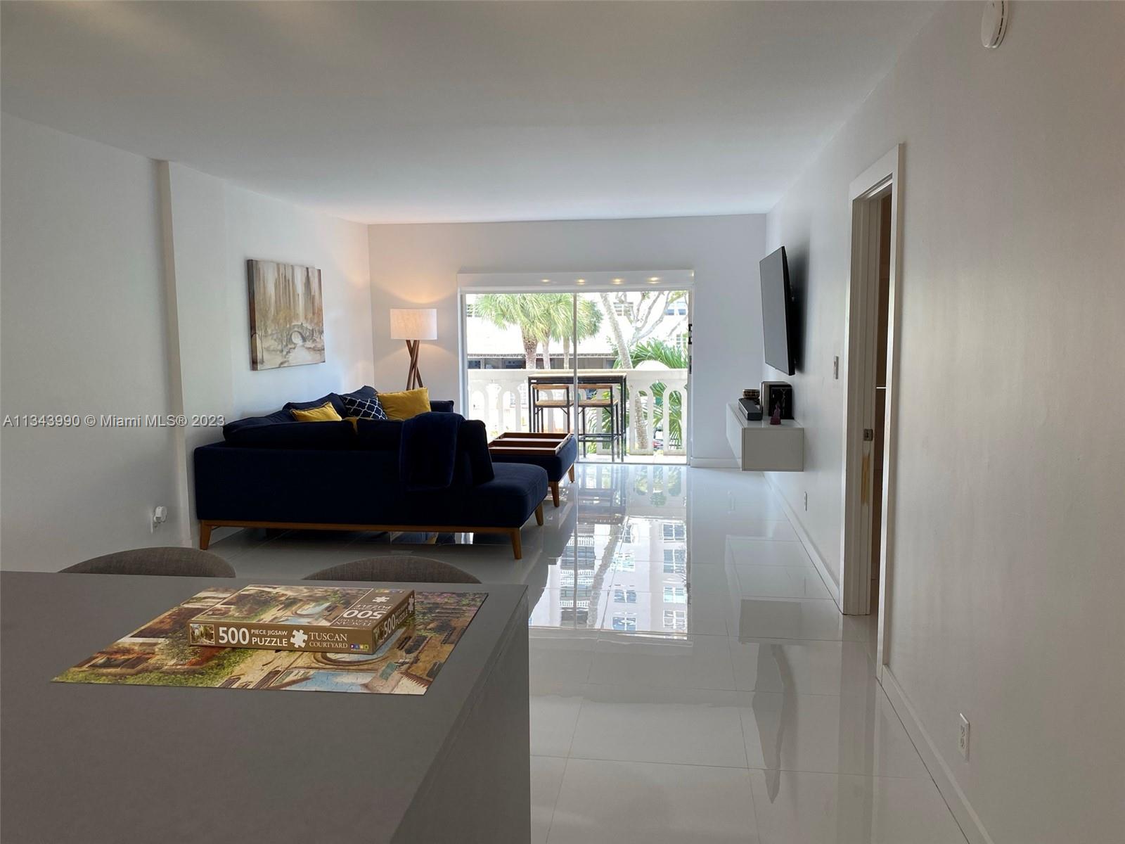 WATERS EDGE OF CORAL GABL - Residential