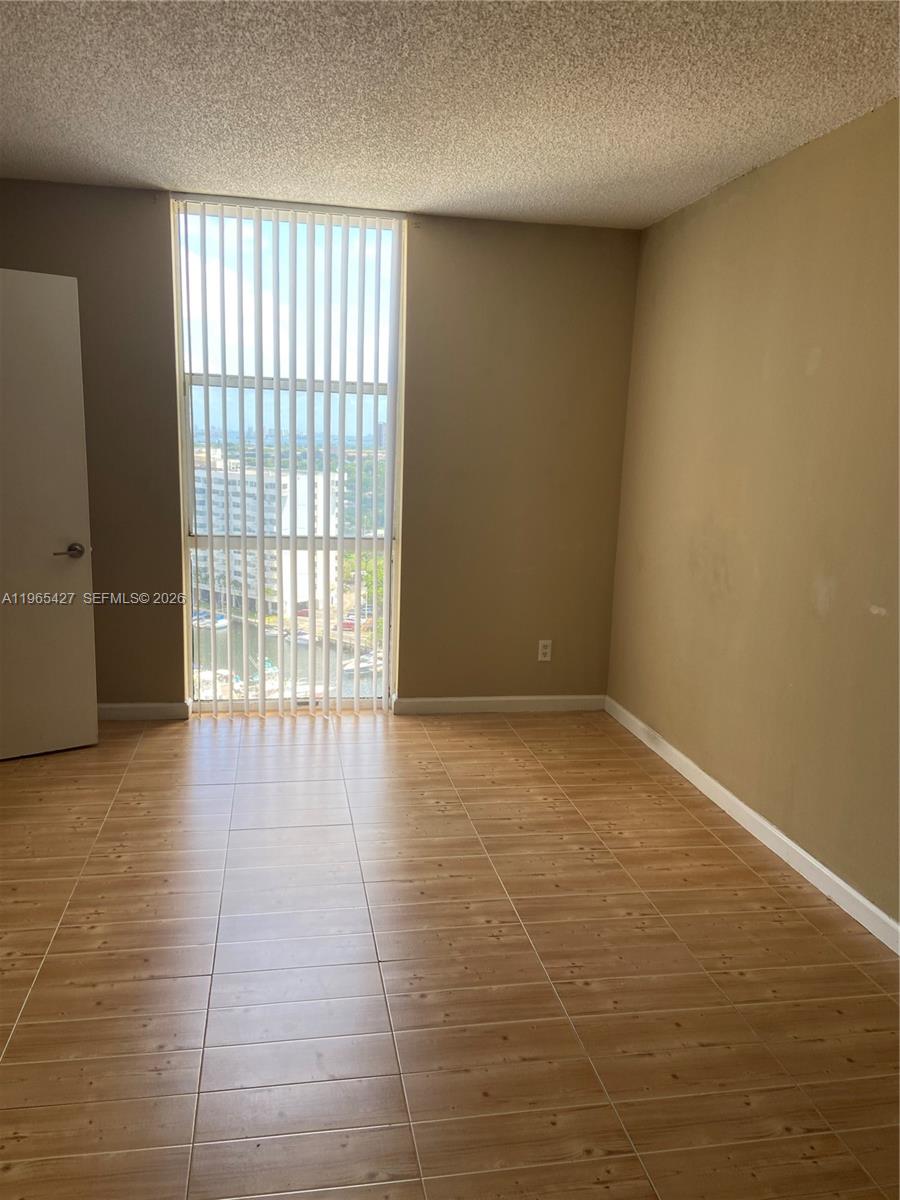 SAILBOAT CAY CONDO - Residential