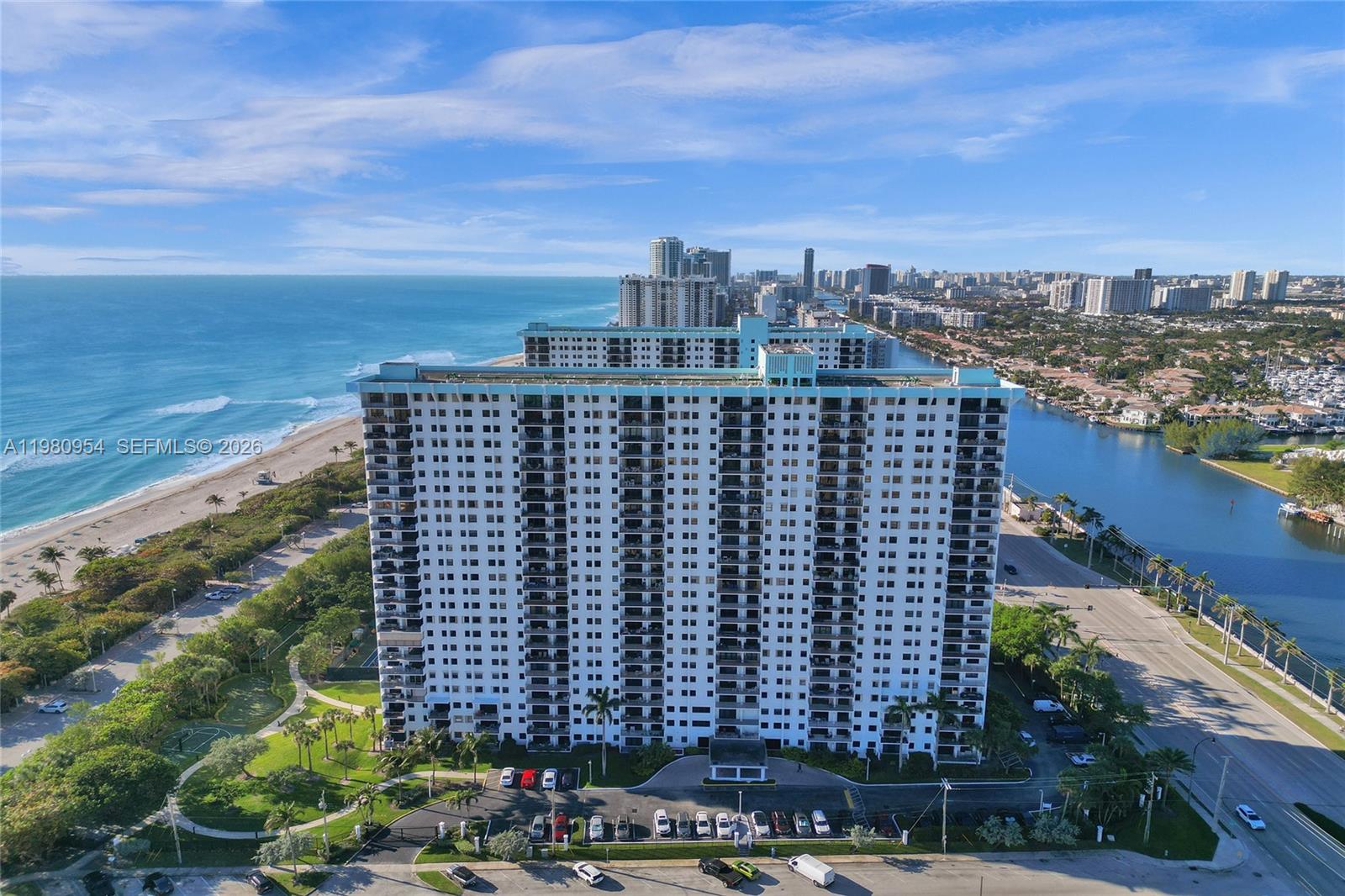 SUMMIT CONDO - Residential