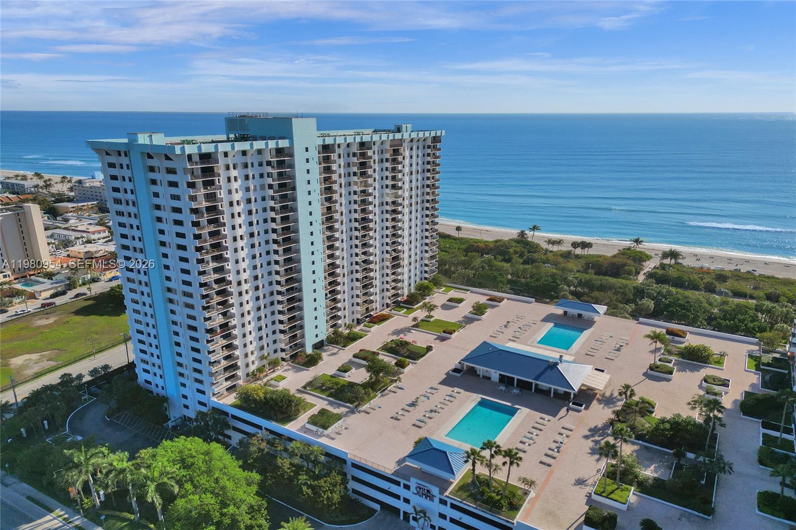 SUMMIT CONDO - Residential