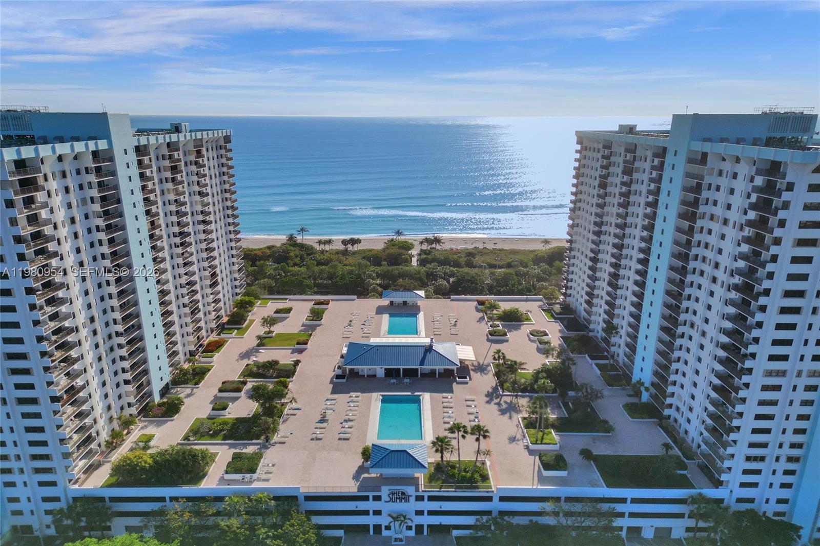 SUMMIT CONDO - Residential