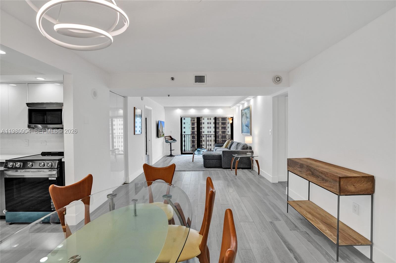 SUMMIT CONDO - Residential