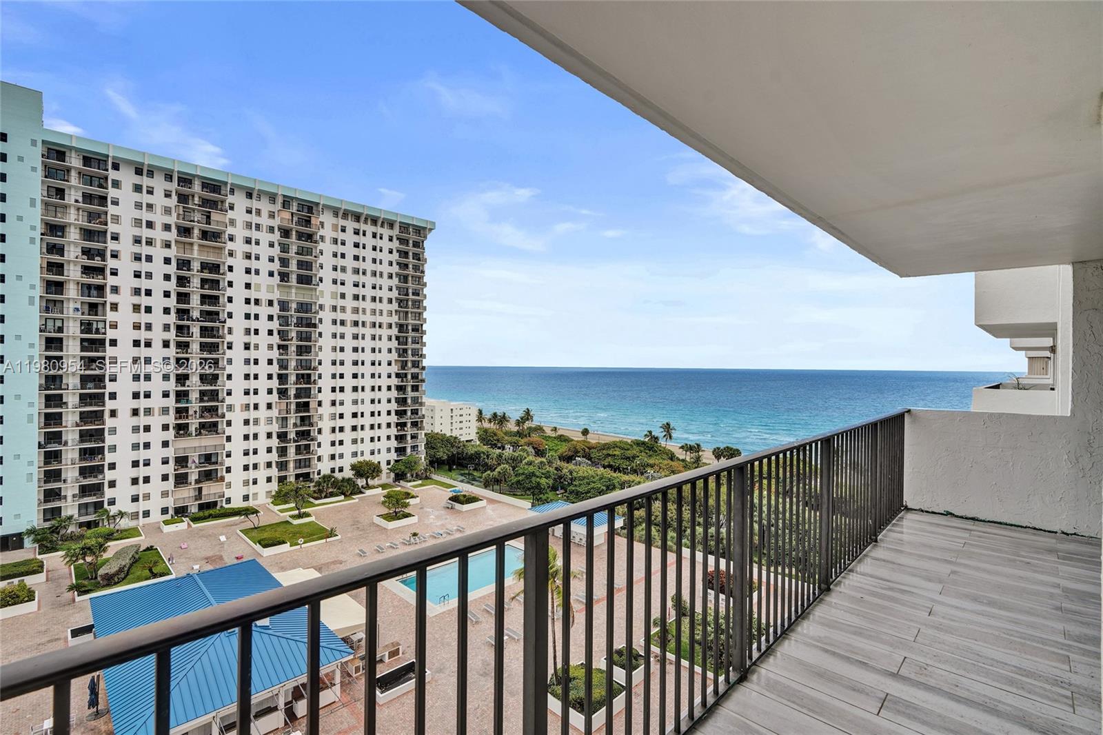 SUMMIT CONDO - Residential