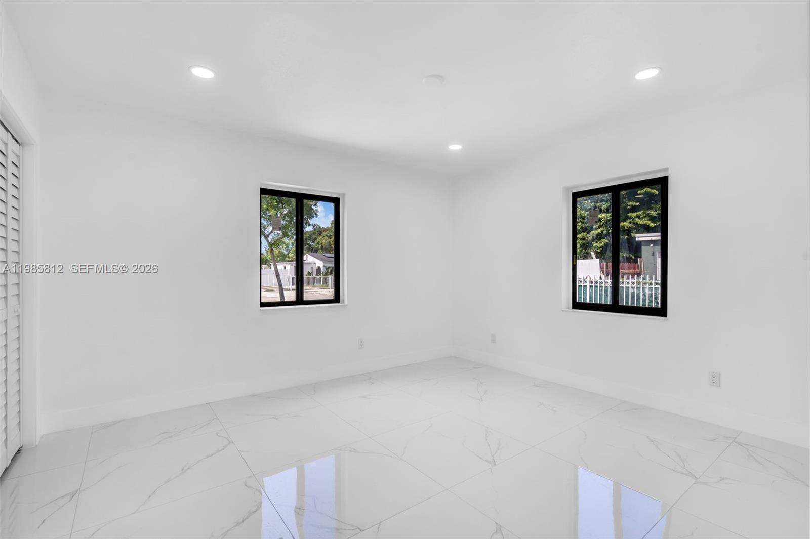 IRONS MANOR HIGH PINE ADD - Residential