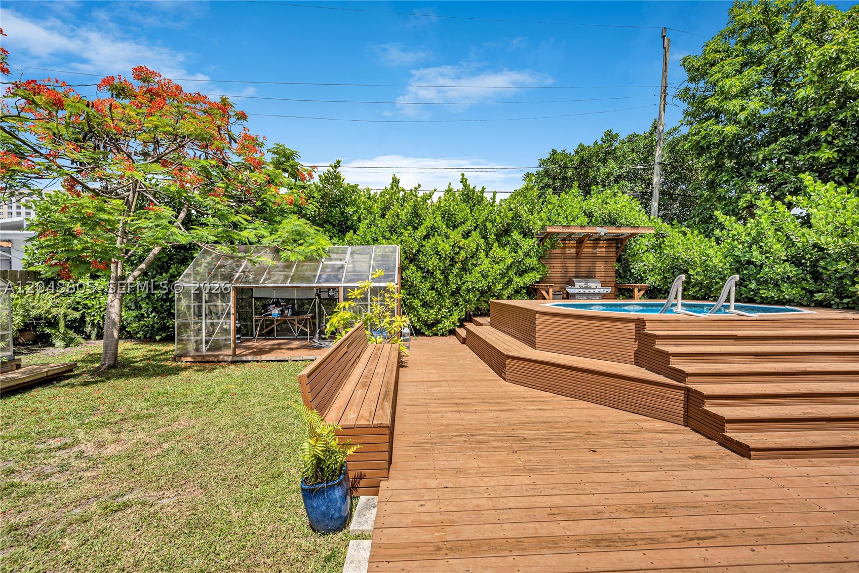 CHURCHILL ESTATES - Residential