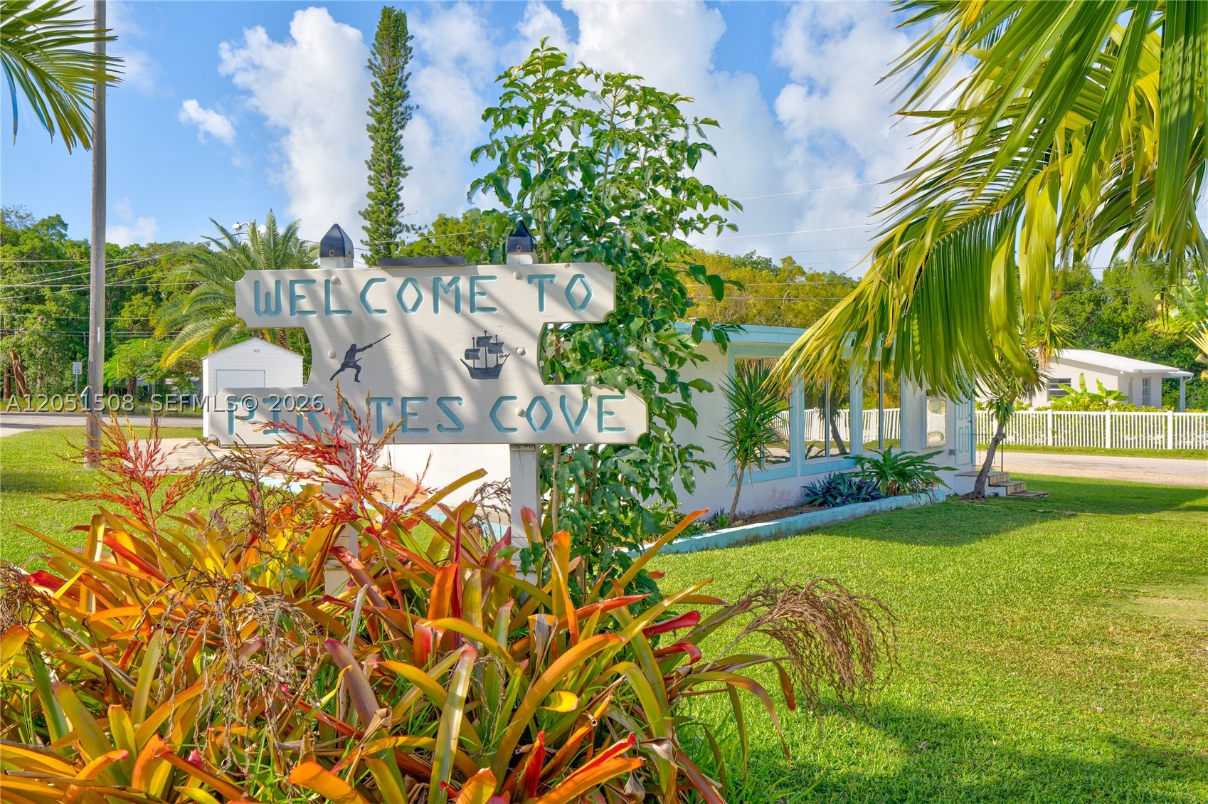 PIRATES COVE - Residential