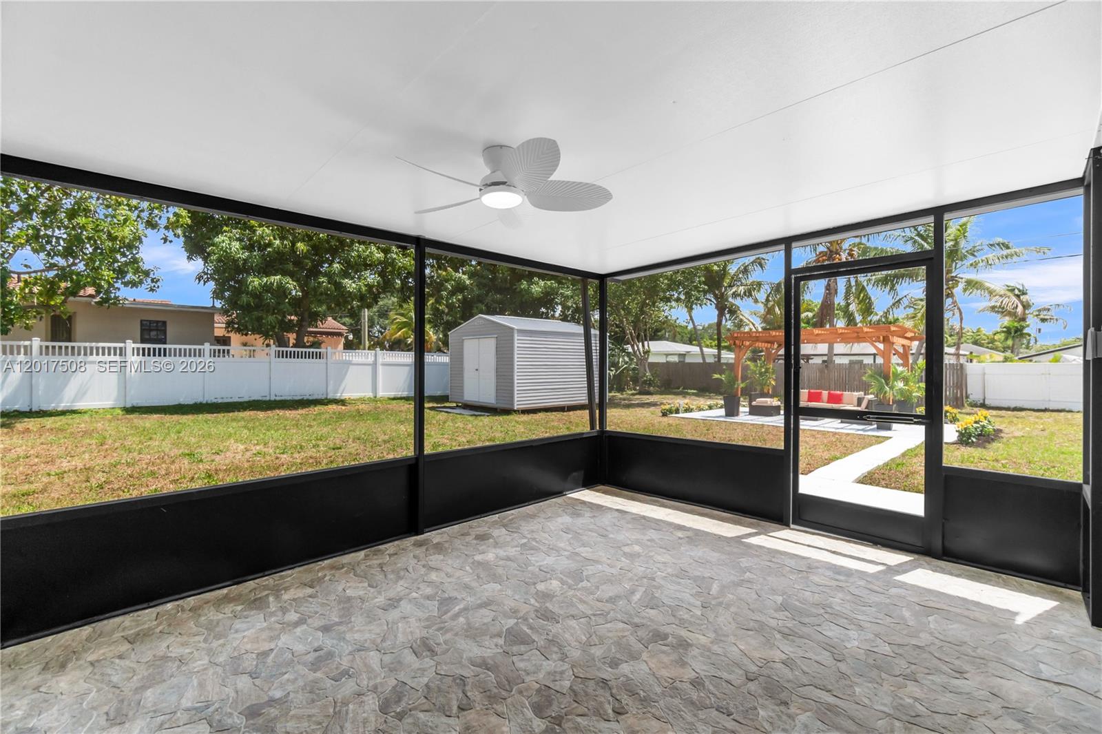 PINE CREST SUB DELRAY - Residential