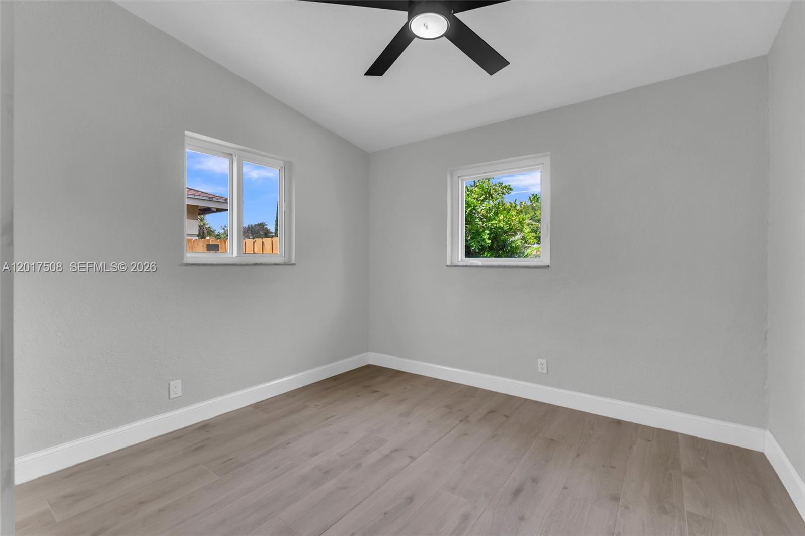 PINE CREST SUB DELRAY - Residential