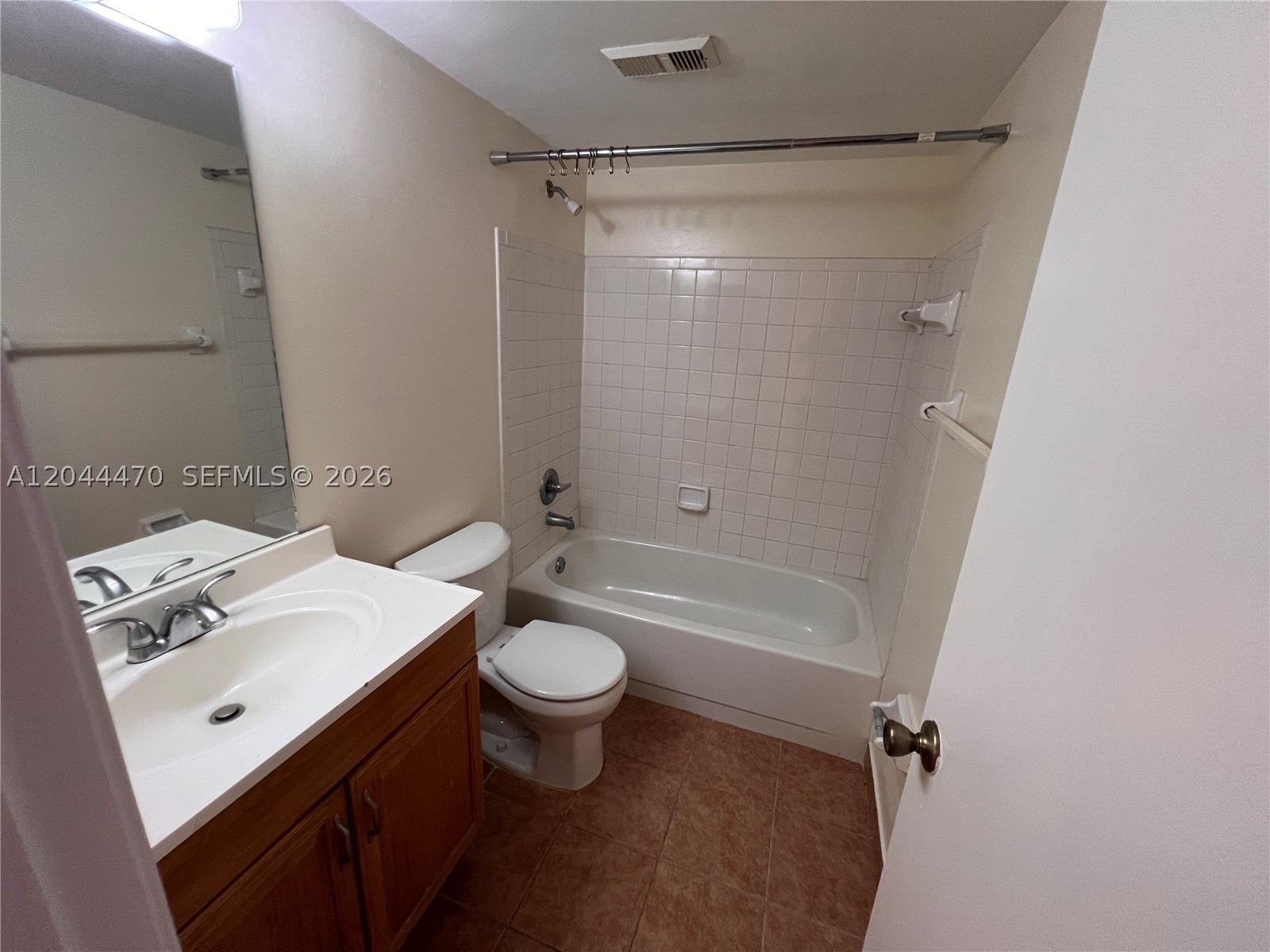 PALM PLACE CONDO - Residential Lease