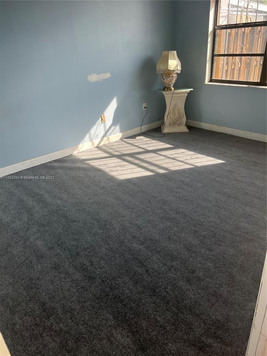 COUNTRY LAKE MANORS TOWNH - Residential