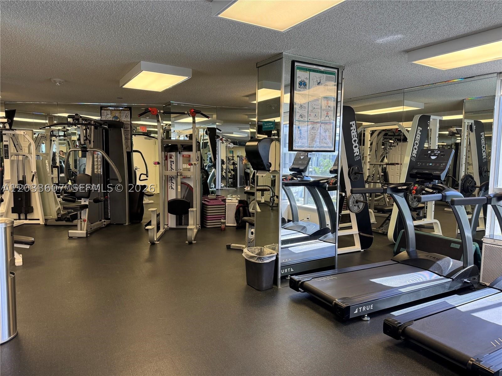 MYSTIC POINTE TOWER 500 - Residential