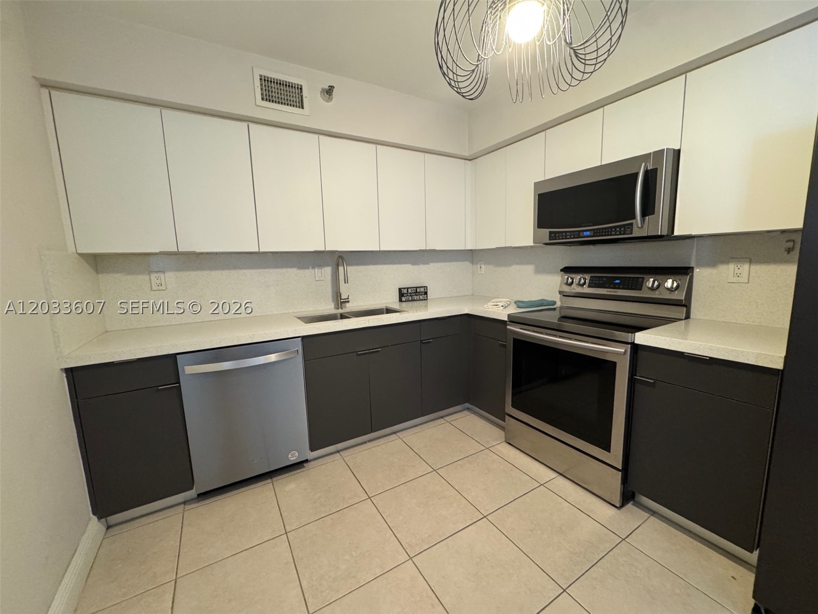 MYSTIC POINTE TOWER 500 - Residential