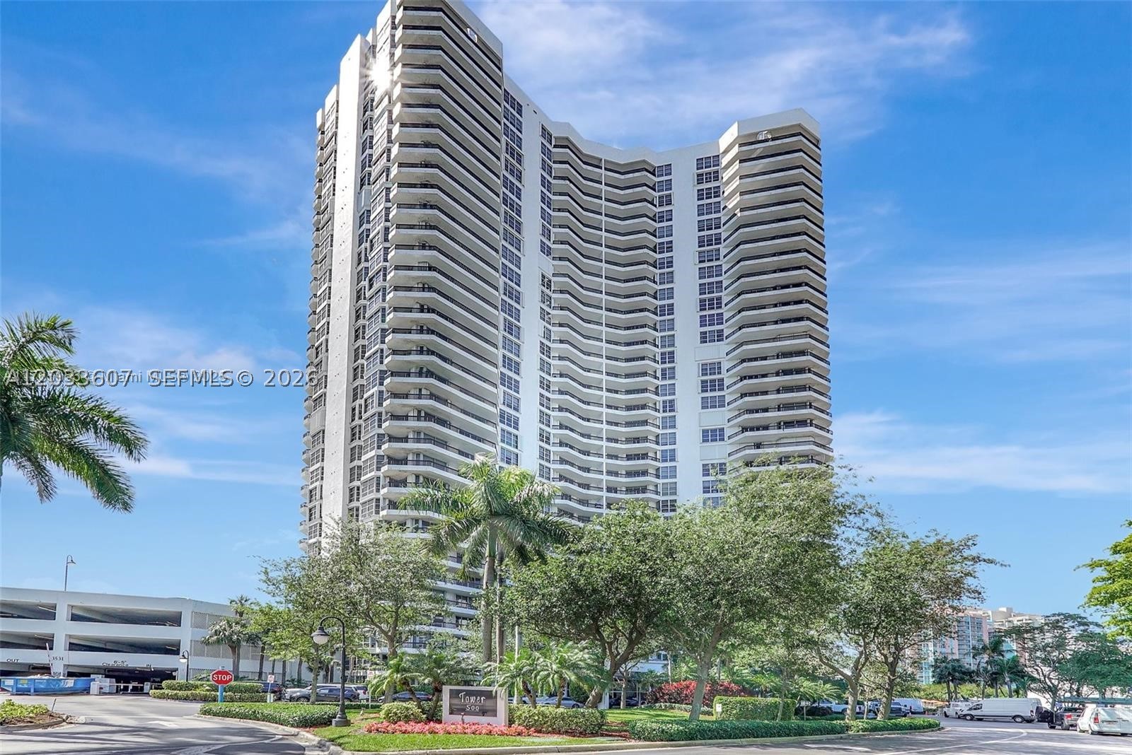 MYSTIC POINTE TOWER 500 - Residential