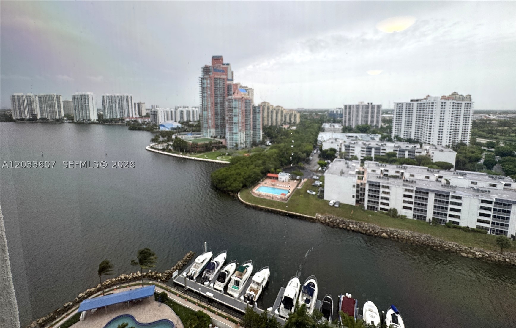 MYSTIC POINTE TOWER 500 - Residential