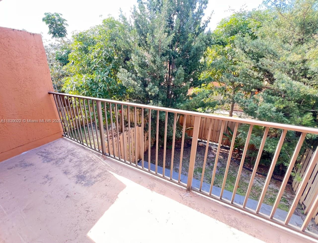 FAIRWAYS OF SUNRISE - Residential Lease