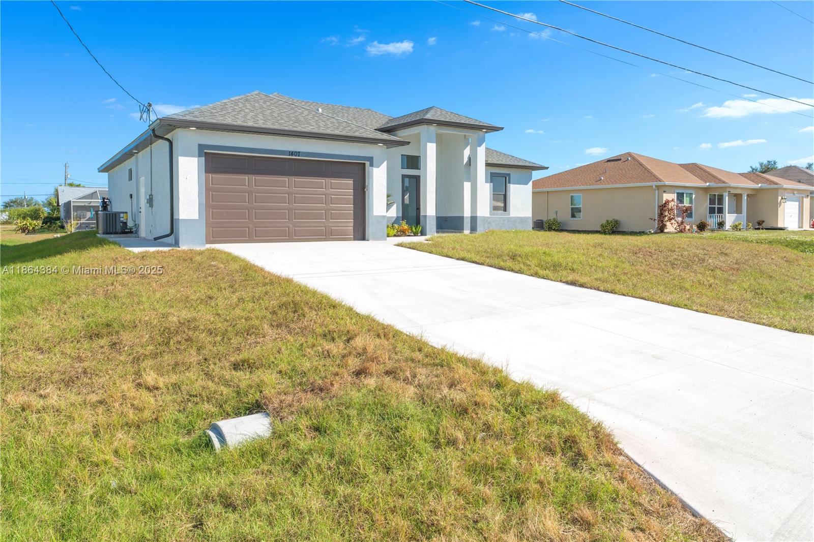 CAPE CORAL - Residential