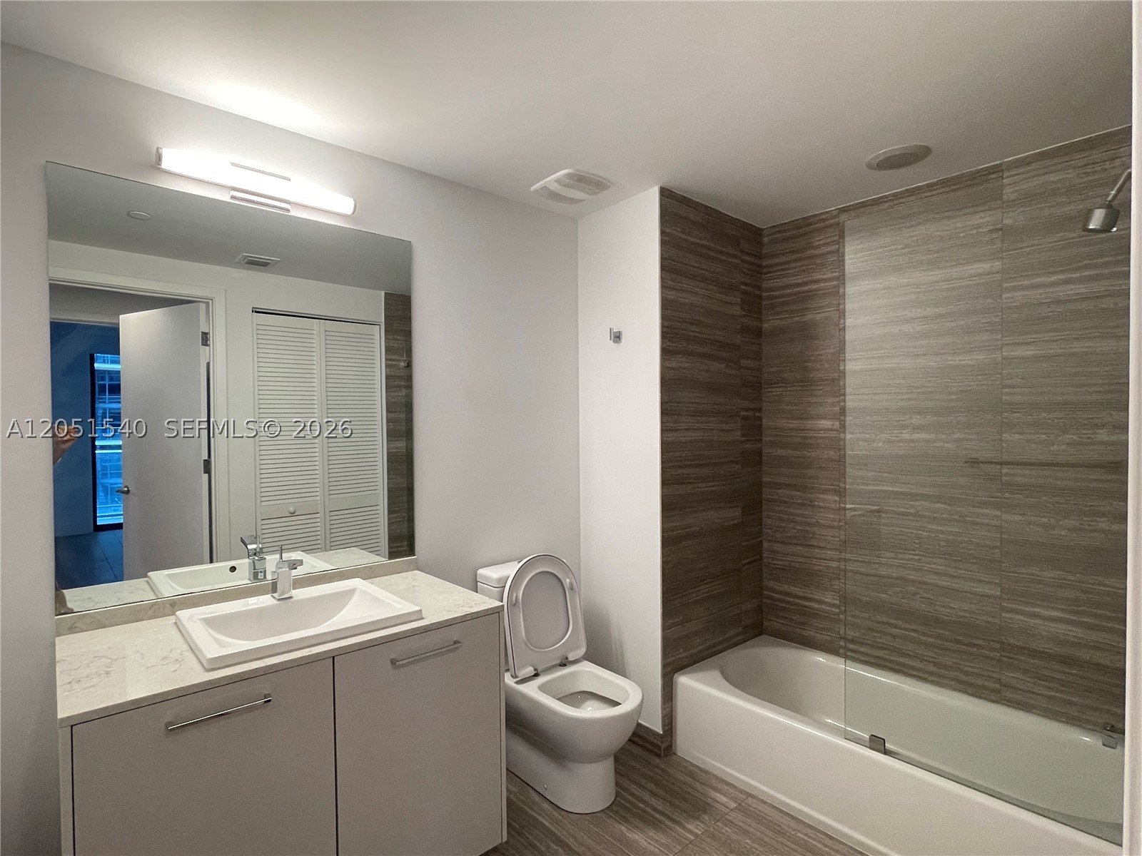 1010 BRICKELL CONDO - Residential Lease