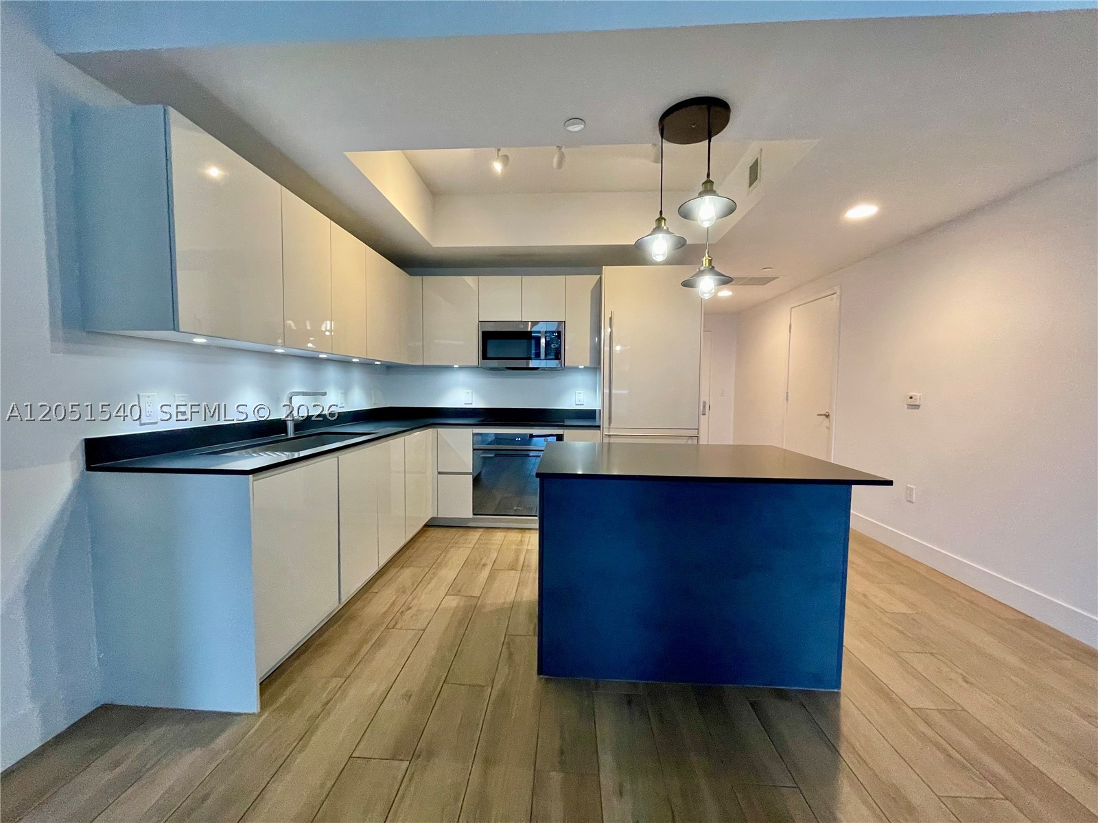 1010 BRICKELL CONDO - Residential Lease