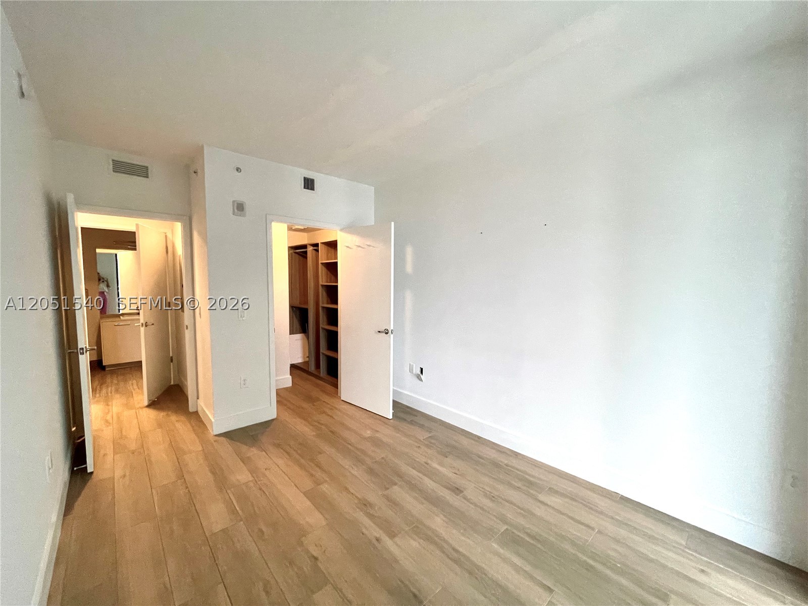 1010 BRICKELL CONDO - Residential Lease