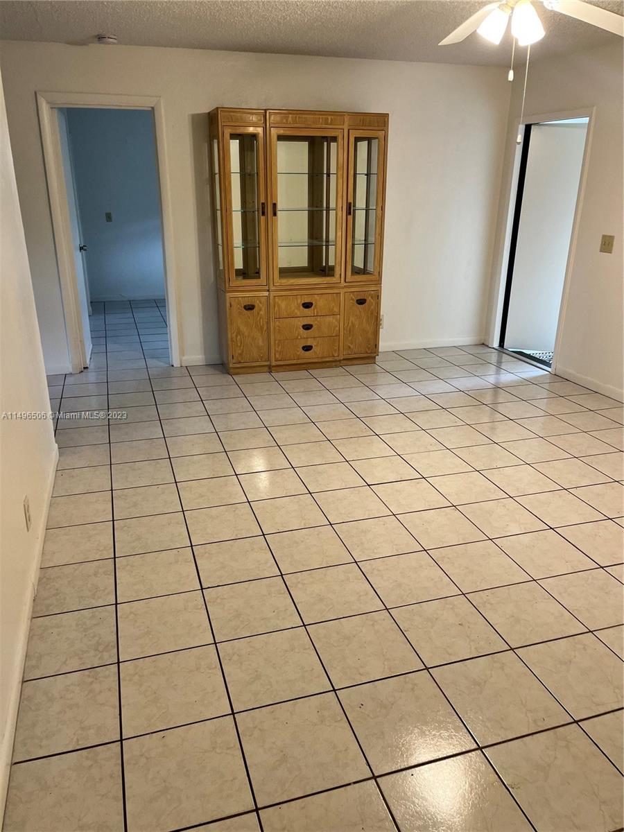 NORTH HOLLYWOOD - Residential Lease
