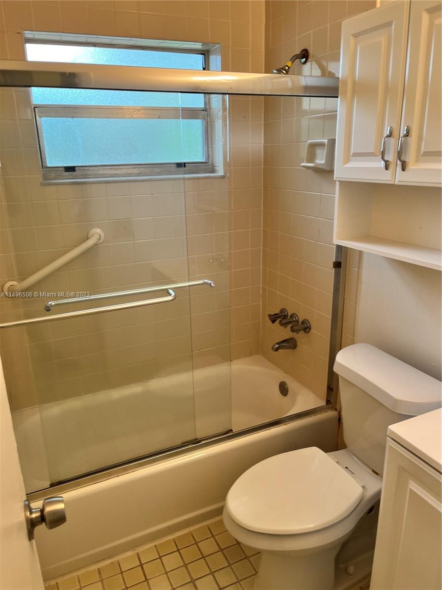 NORTH HOLLYWOOD - Residential Lease