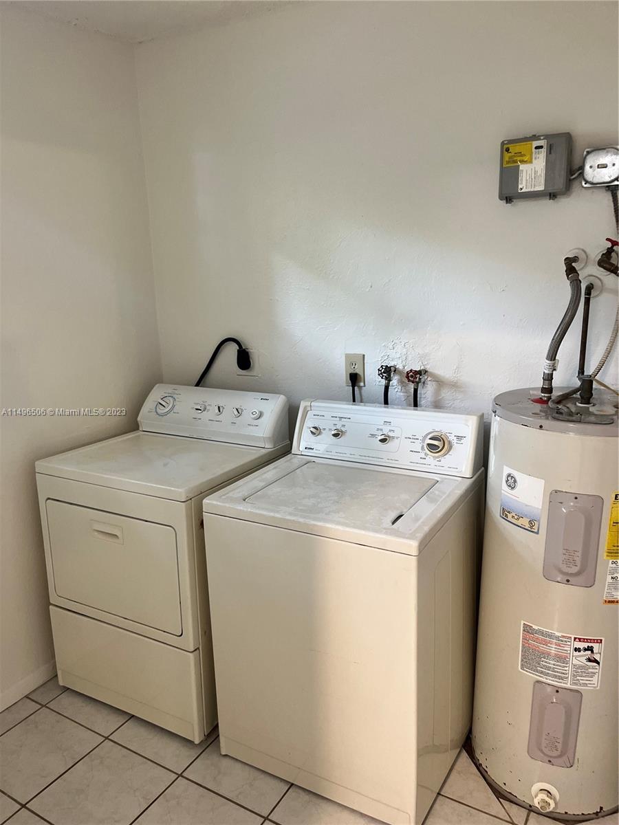 NORTH HOLLYWOOD - Residential Lease