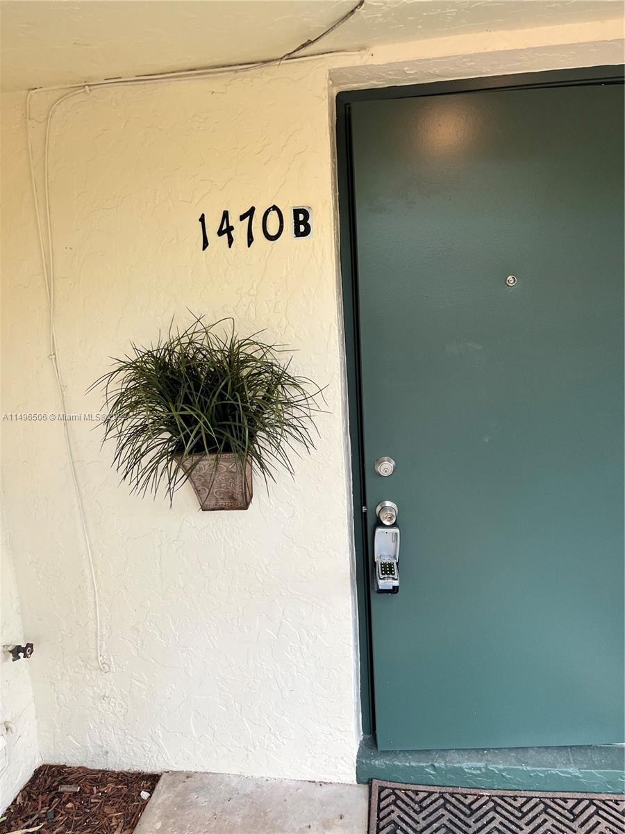 NORTH HOLLYWOOD - Residential Lease